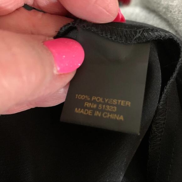 CYNTHIA Steffe Hanna drawstring blouse in black. Size large. New with tags - Picture 5 of 8